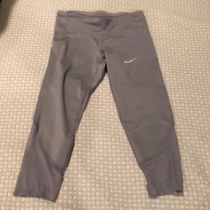 Nike dri fit cropped leggings